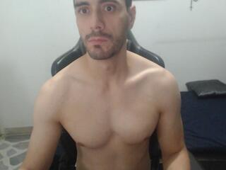 Jusstin I webcam model stream image