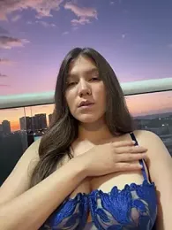 AmelieLaurent_ webcam model stream image