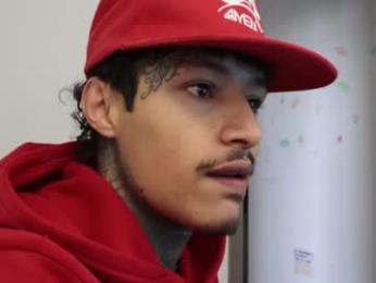 trieone webcam model stream image