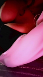 LunaVera webcam model stream image