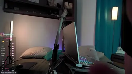 VIktorSecret webcam model stream image