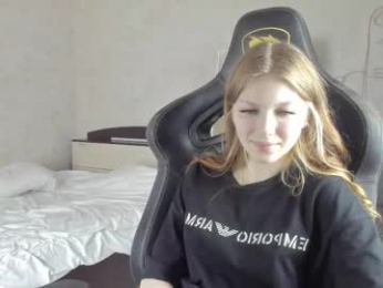 yunarosee webcam model stream image