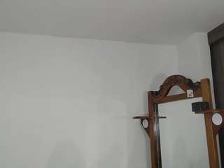 emily-wild webcam model stream image