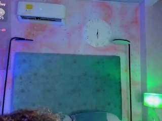 riri-brunnete webcam model stream image