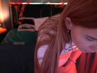 lunalicks webcam model stream image