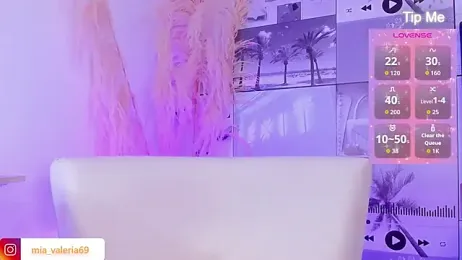 MiaCavallii_ webcam model stream image