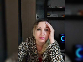 Nushka1984 webcam model stream image