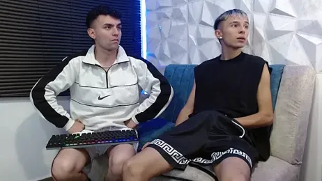 Isaac_tan webcam model stream image
