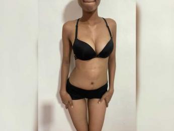 Shanudri77 webcam model stream image