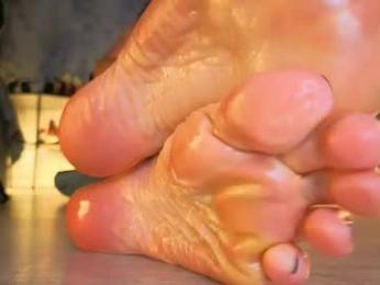 feet_heelss webcam model stream image