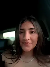AhriCutte webcam model stream image
