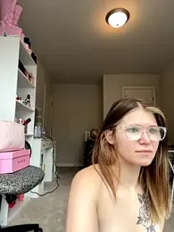Riley_ray69 webcam model stream image