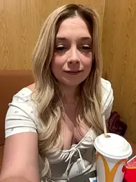 CherryAuroraa webcam model stream image