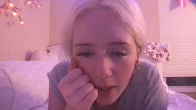 BlondeBerry webcam model stream image