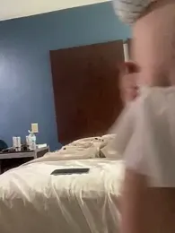 YnotBoth webcam model stream image