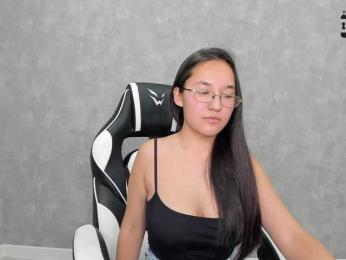 younger-me webcam model stream image