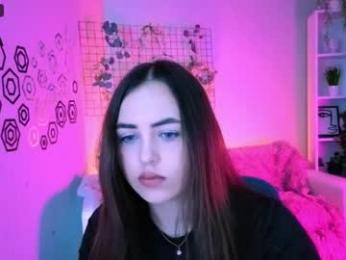 sara_sink webcam model stream image