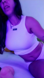 Agustinalatina webcam model stream image