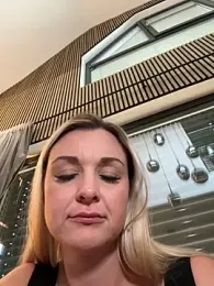 Bella-Tight webcam model stream image