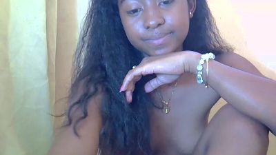 Karinah_7 webcam model stream image