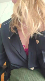 Secretairenue webcam model stream image