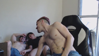 gualas webcam model stream image