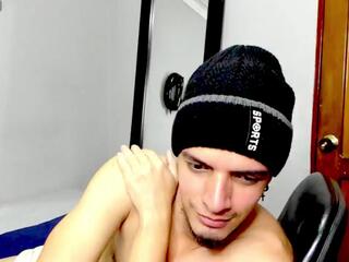 Leo Bonucci webcam model stream image