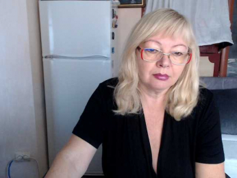 EvelynLoveShy webcam model stream image