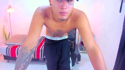 Crow_master00 webcam model stream image