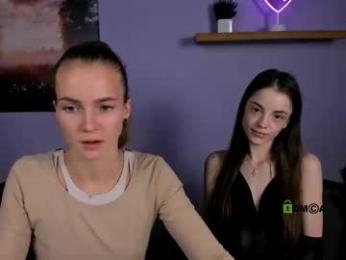 lana_shine_ webcam model stream image