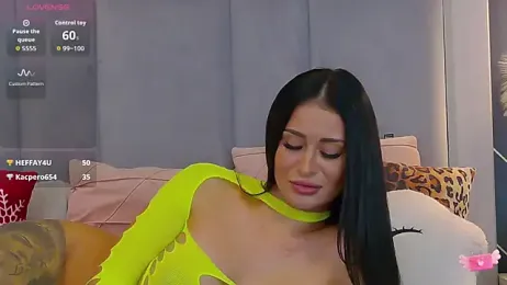 EmyLaveau webcam model stream image