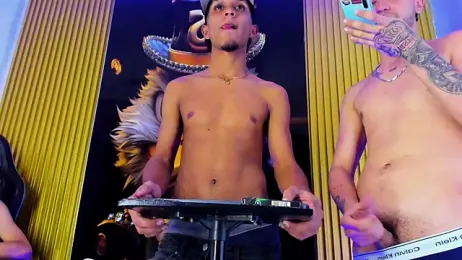 Thegolden_boys webcam model stream image