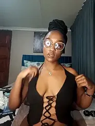 Queen-Chocolate webcam model stream image