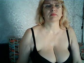 Aline_LoveFlowers webcam stripchat model stream image