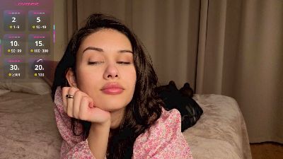 ElwineBellas webcam model stream image