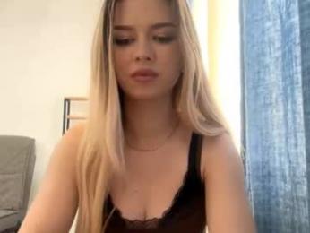 crystarouillard webcam model stream image