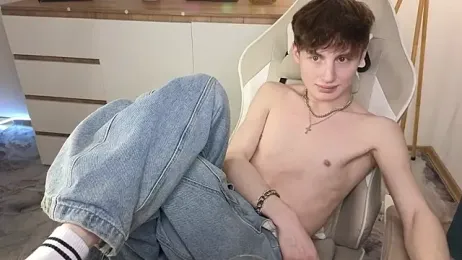 crisp1n webcam stripchat model stream image