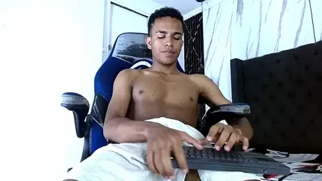 aston_xvera webcam model stream image