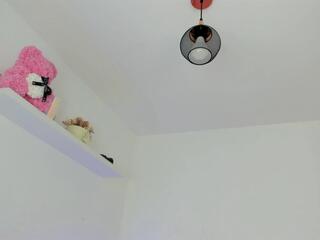 Alisson Mendez webcam model stream image