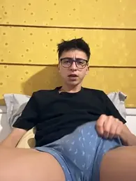 CamiRojas_boy webcam model stream image