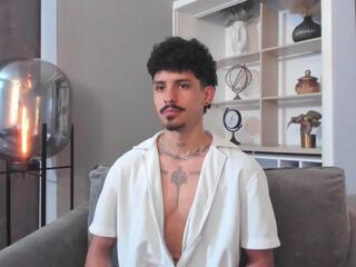 Lukee Taylor webcam model stream image