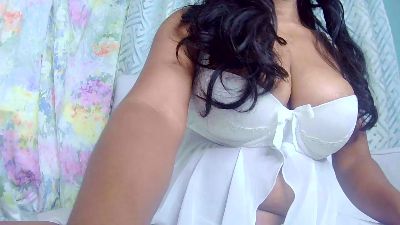 Loonah webcam model stream image