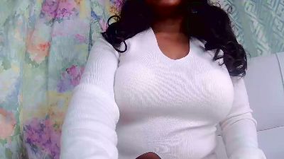 Loonah webcam model stream image