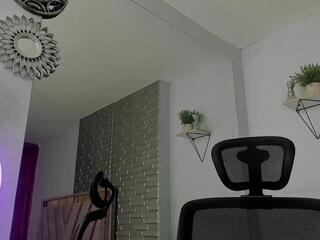 Aron Tayler webcam model stream image