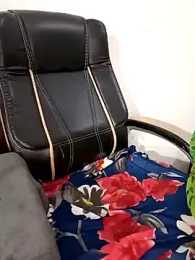 Tamil-hotwife webcam model stream image