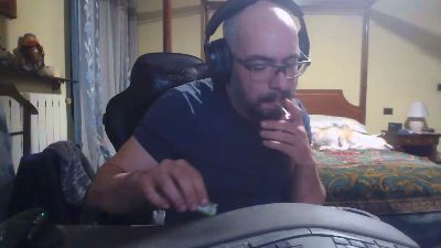 miktrent1 webcam cam4 model stream image