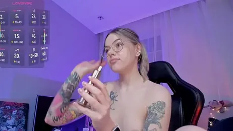 Marta_May_ webcam model stream image