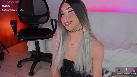 PrettiestKathoey webcam model stream image