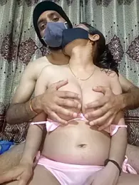 wow_couple_delhi webcam model stream image