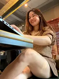 Emily_9xx webcam model stream image